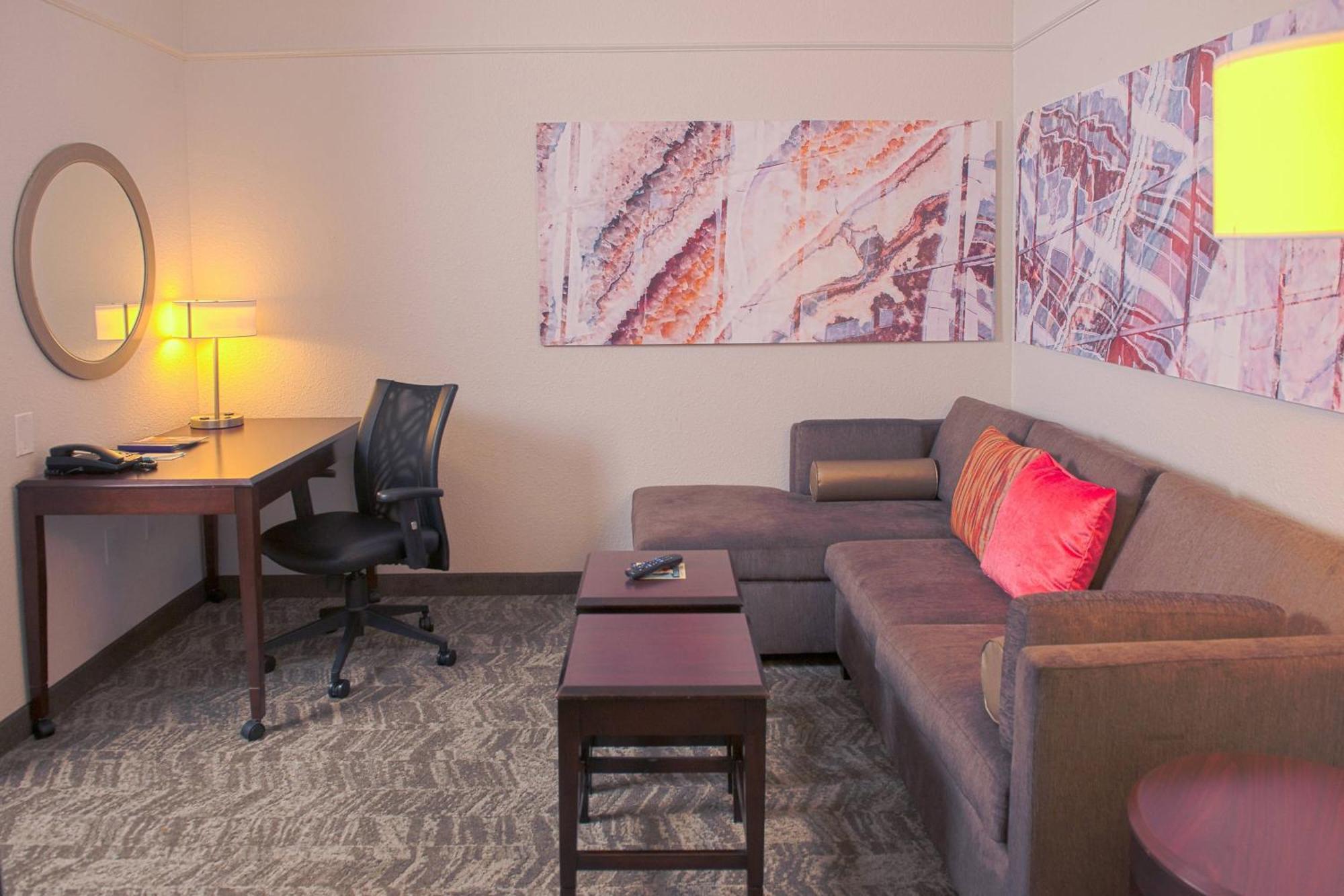 Springhill Houston Hotel