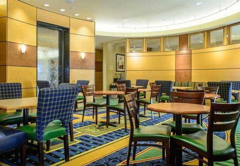 Springhill Houston 3*